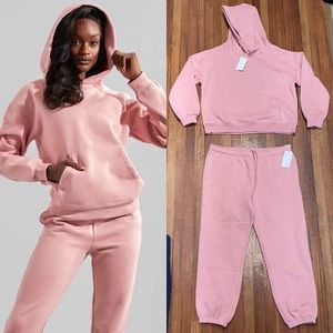 BuffBunny Set: Untamed Hoodie V2 & Untamed Joggers V2 in the color Potion Pink